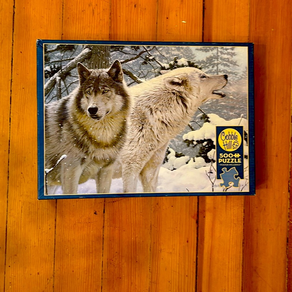 Cobble Hill Wolf Puzzle 
Poster missing
